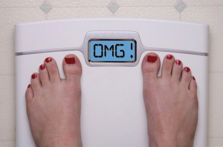 scale that says OMG